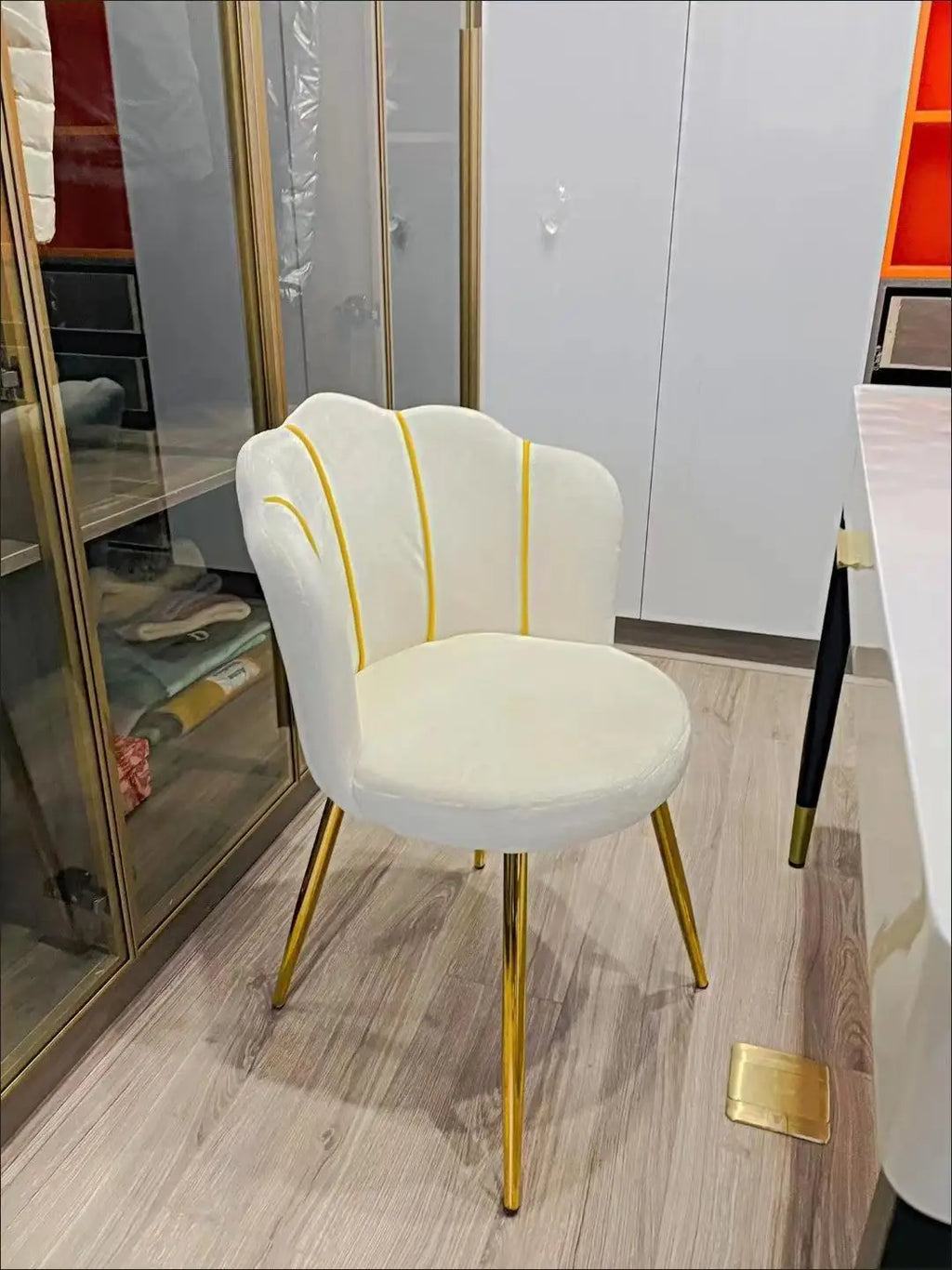 Modern Nordic Velvet Dressing Chair